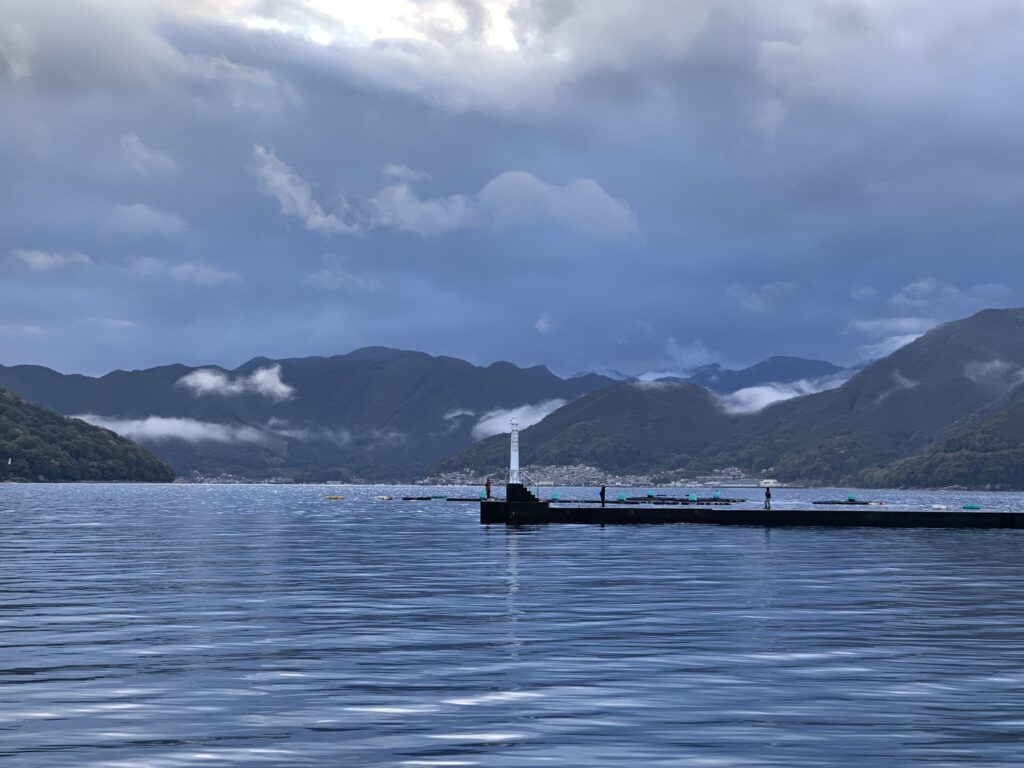 幻想的な海と空